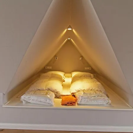 Apartment Sturmhaube